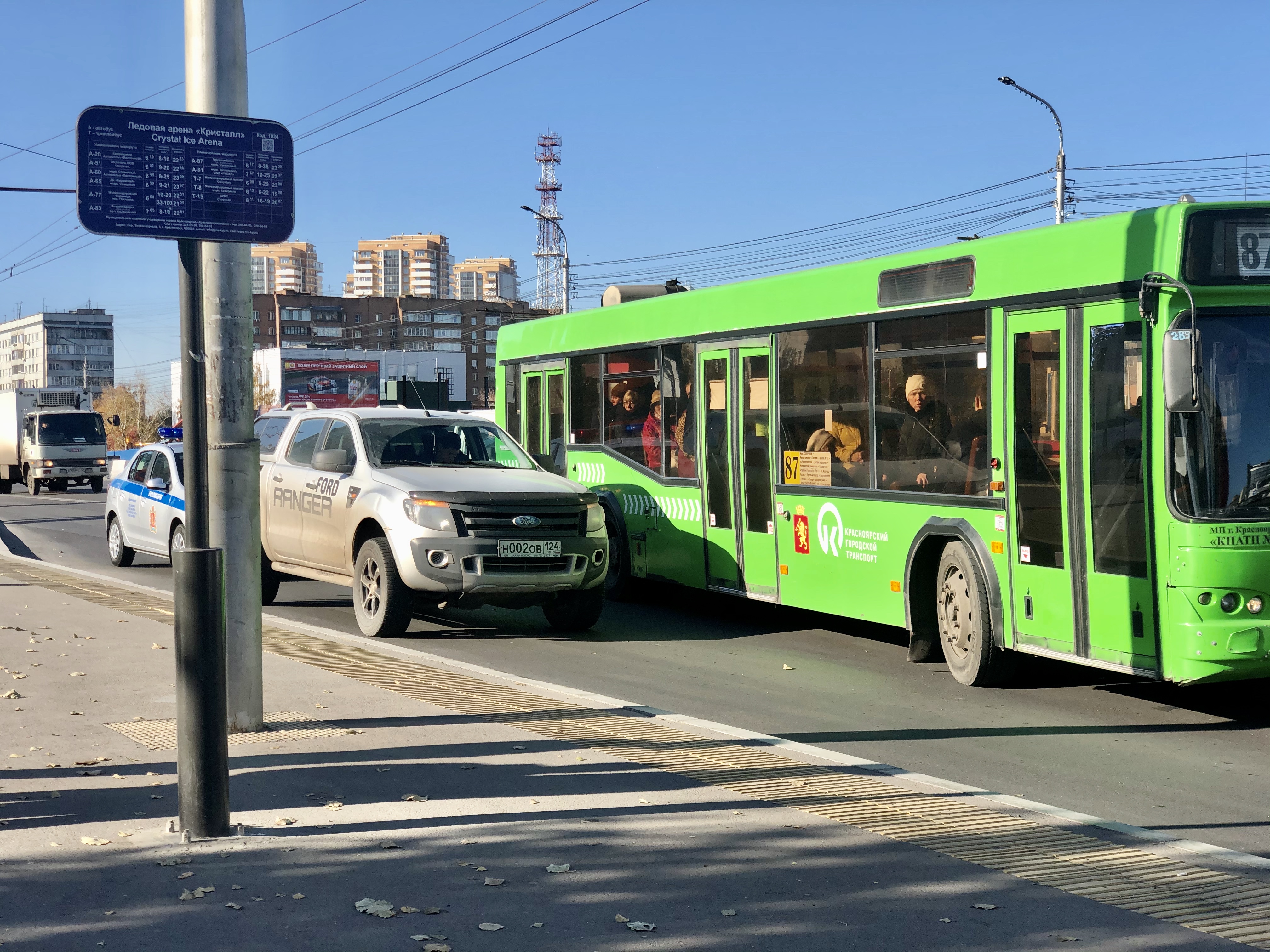 Красноярский автобус. Общественный транспорт Красноярск. Зеленый автобус. Автобус Красноярск. Красноярскгортранс.